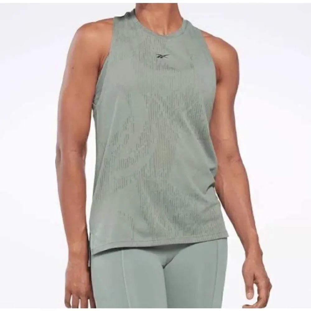 🆕 Reebok Burnout Tank size 2X